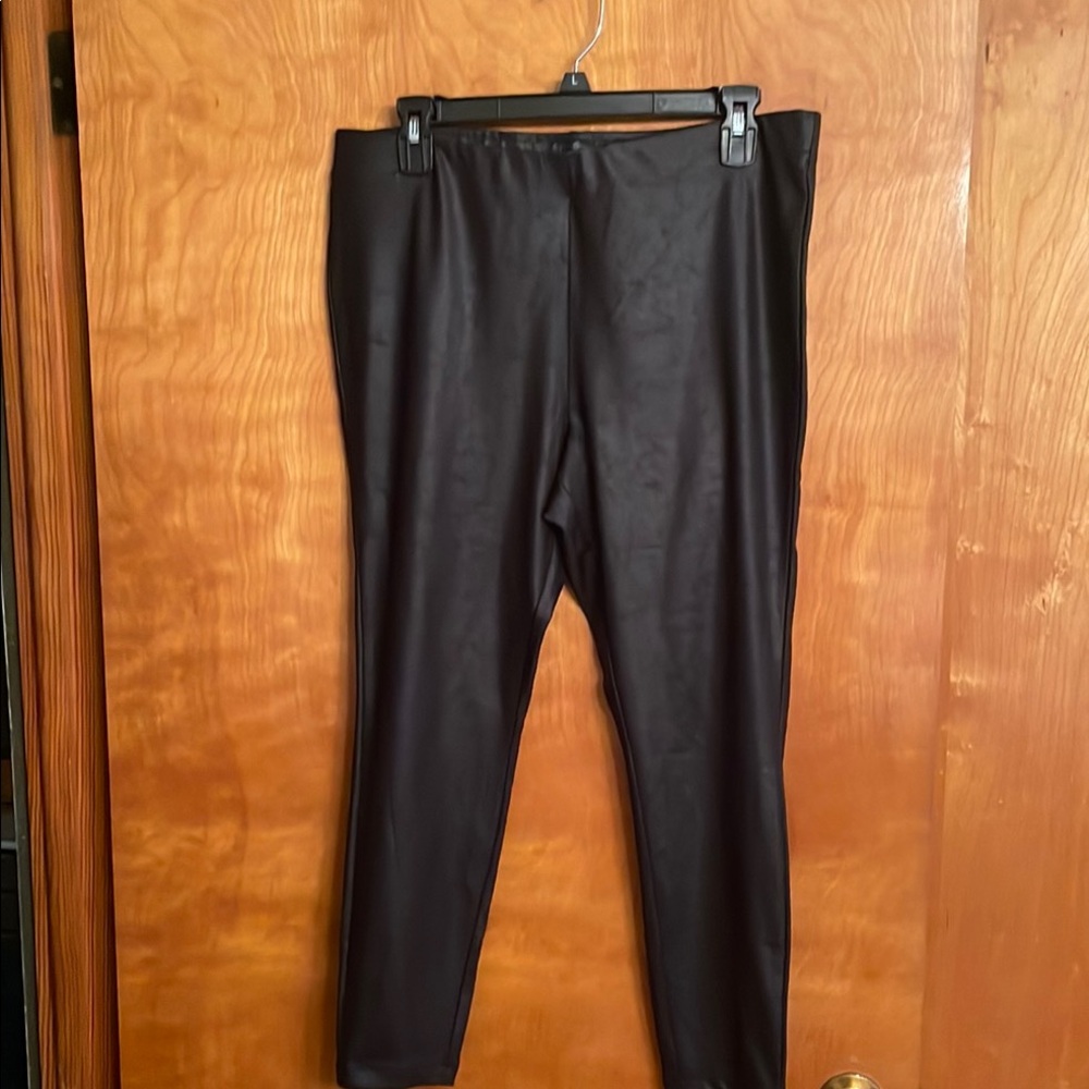 Legacy Black Leggings Smooth Performance Fabric